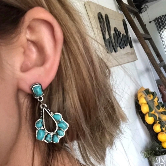 💖 2/$30 Boho Gypsy turquoise beaded silver drop earrings - Picture 7 of 11